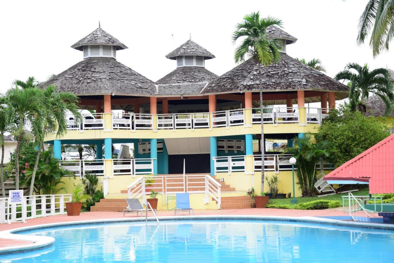 Apartament River Side Apt 9 @ Mystic Ridge. Ocho Rios Zewnętrze zdjęcie